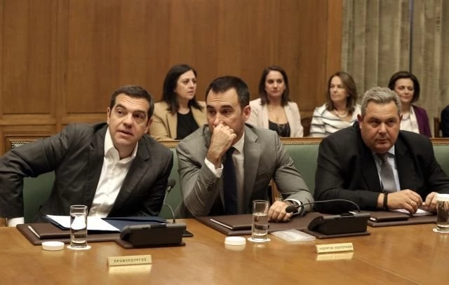 Οι δραματικοί διάλογοι στο Υπουργικό και η αποκάλυψη Καμμένου για το «Μακεδονικό»